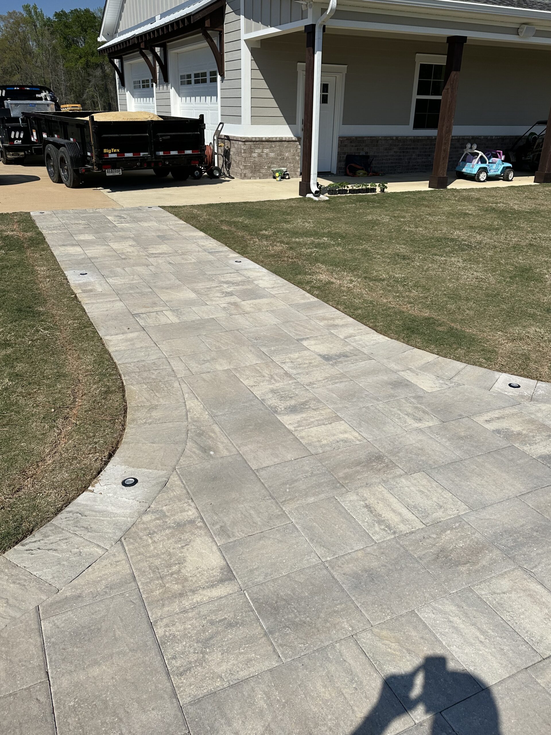 sidewalk walkway installation hardscapes